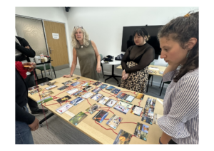 People_connecting_the_dots._2